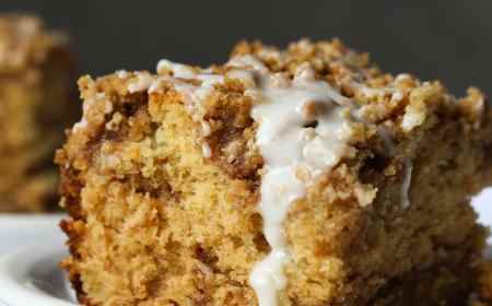 Sour Cream Apple Coffee Cake