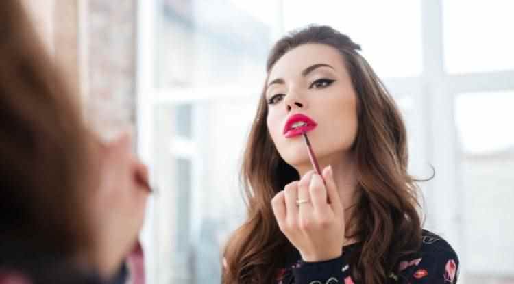 Dudak şekline göre ruj sürme teknikleri